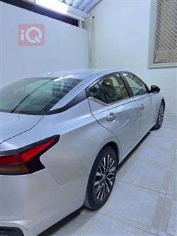 نيسان ألتيما